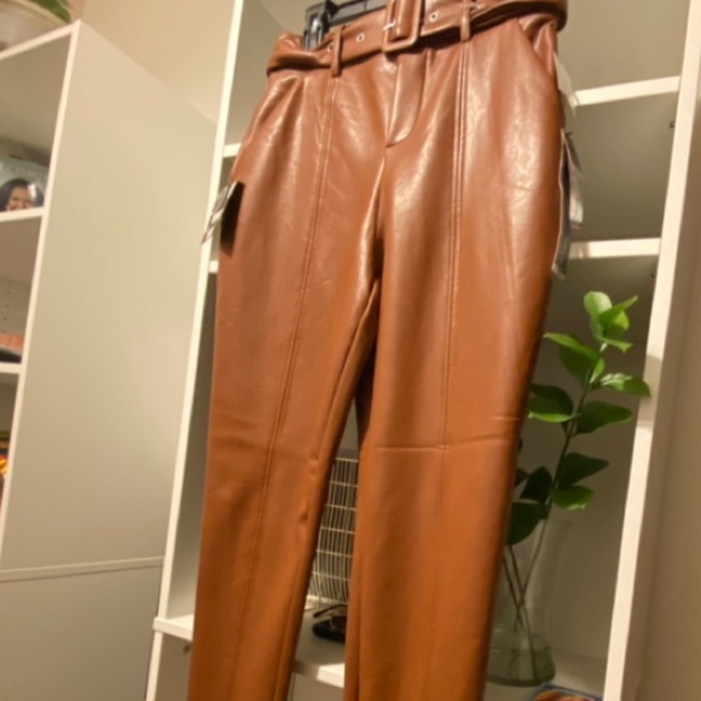 Faux Patent Leather BBJ Los Angeles - Trousers High Rise - Chestnut Brown